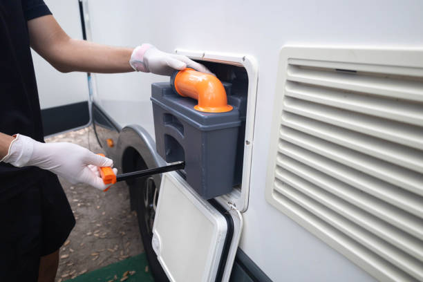 Porta potty delivery and setup in Highland City, FL