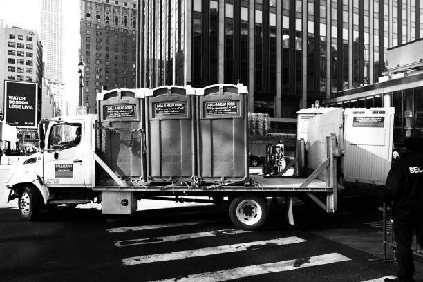 Best Porta potty delivery and setup  in Highland City, FL